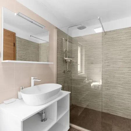 Arancin By Interhome Brtonigla