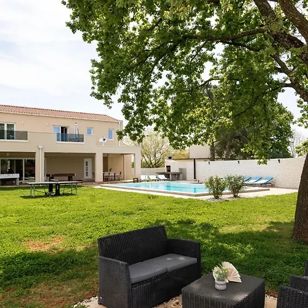 Semesterbostad Arancin By Interhome