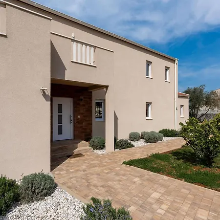 Arancin By Interhome *