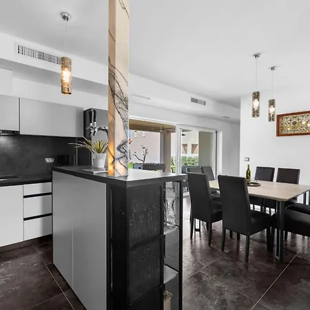 Semesterbostad Arancin By Interhome
